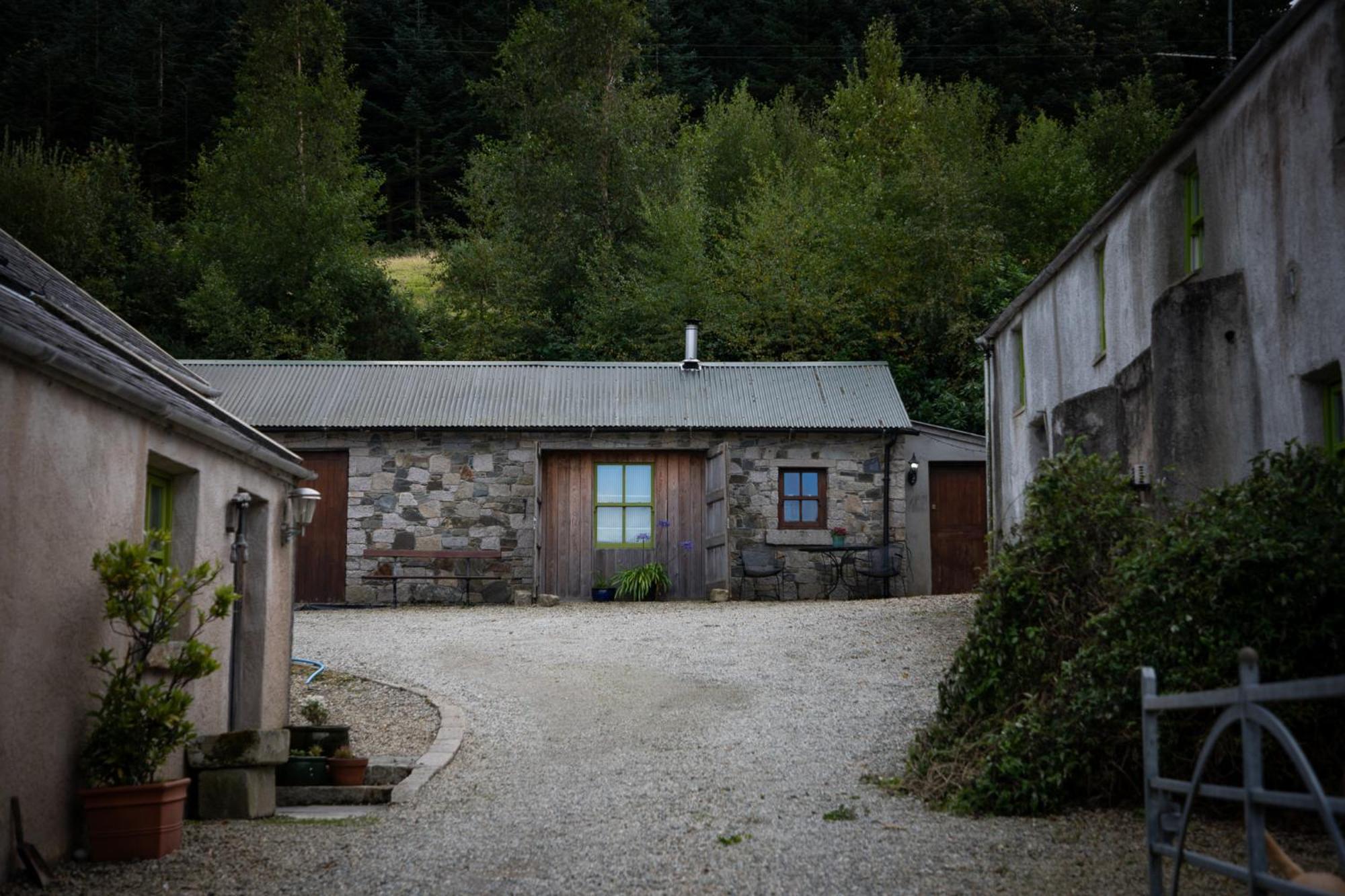 A Cosy Place In The Heart Of The Mournes Kilcoo エクステリア 写真